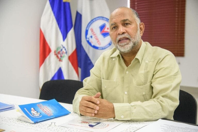 ¿Y ENTONCES COMO VAMOS AVANZAR EN RD? (ADP llama al Ministerio de Educación a reanudar las clases el miércoles 7 de enero)