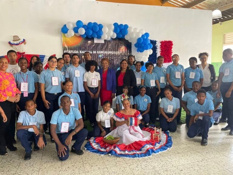Distrito Educativo 15-06 realiza Olimpiada de Ciencias Sociales 2026