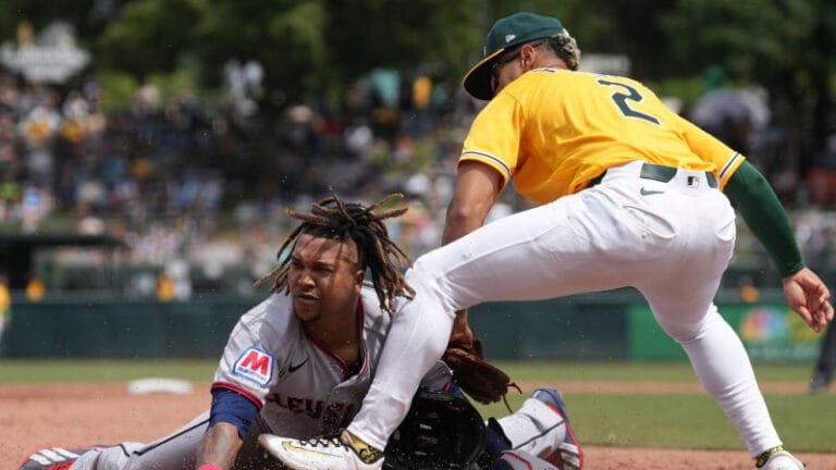 José Ramírez entra al club de las 300 bases robadas y acelera su ruta a Cooperstown