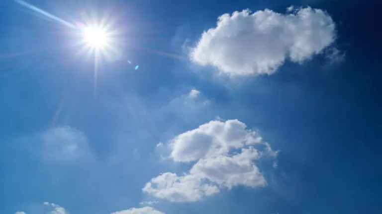 Altas temperaturas y escasas lluvias marcarán el clima de este jueves, según Indomet