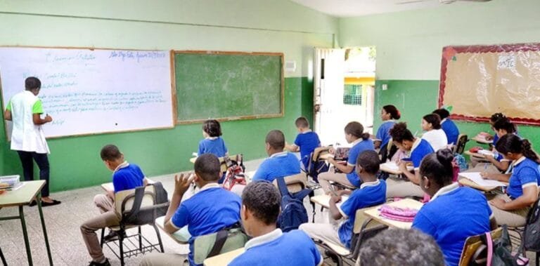 Ser maestro hoy: cómo ha cambiado la profesión en República Dominicana Ser maestro hoy: cómo ha cambiado la profesión en República Dominicana