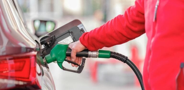 Petróleo de Texas baja hasta 69,64 dólares el barril con la vista en el estrecho de Ormuz
