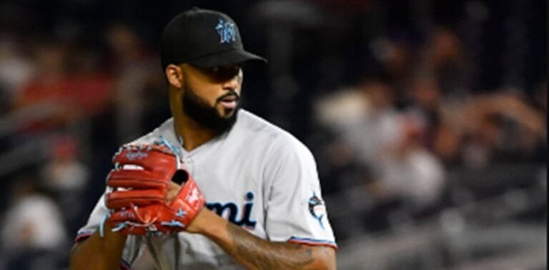 Sandy Alcántara ingresa al club de los mil ponches en Grandes Ligas