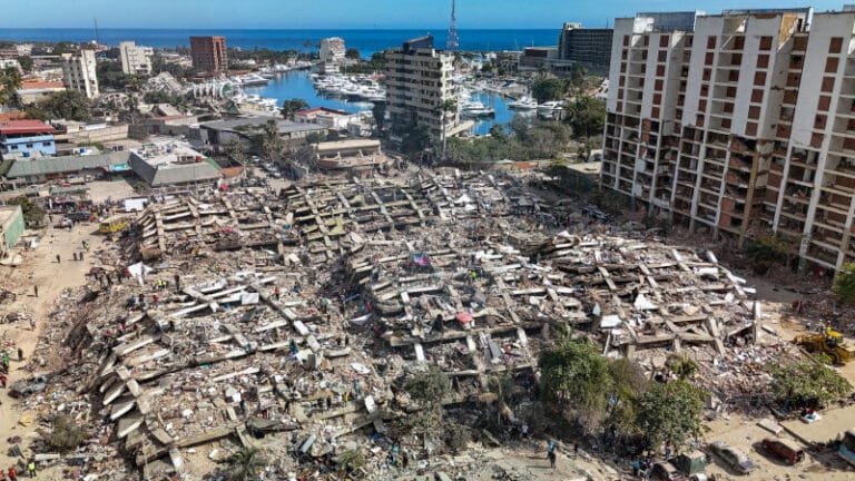¡¡CONTINÚA LAS CIFRAS EN CRECIMIENTO!! (Se elevan a 1,450 las personas fallecidas por el doble terremoto en Venezuela)