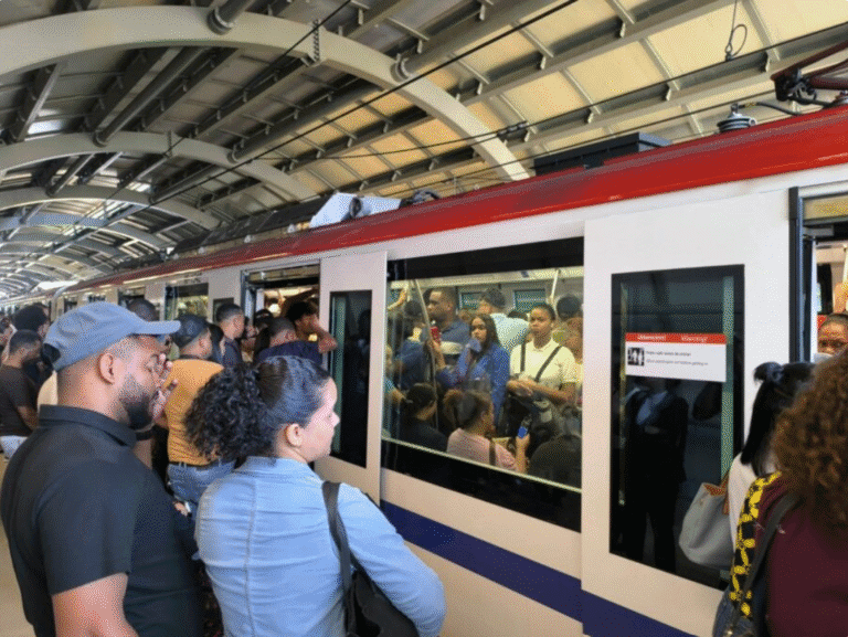 ¡¡ATENCIÓN TODO EL MUNDO!! (Pasajeros podrán usar metro, teleférico y autobuses con un solo pago de RD$35 desde julio)