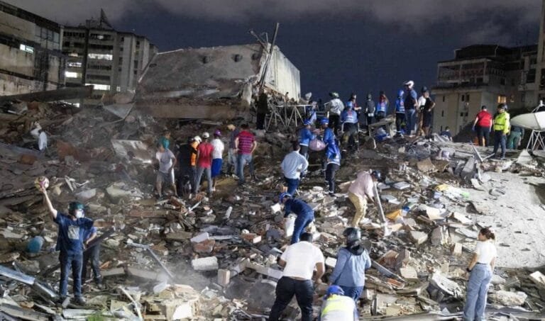 Ascienden a 589 los muertos por los terremotos que sacudieron Venezuela