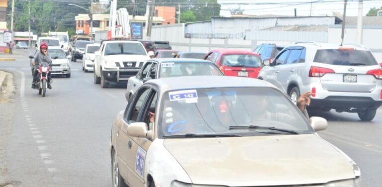 ¡¡AY TUUUUUUUUUUUUUUUUUUUUUUUUUUU!! (CNTT aplica aumento de pasaje; tarifa sube de RD$35 a RD$40 desde este domingo)