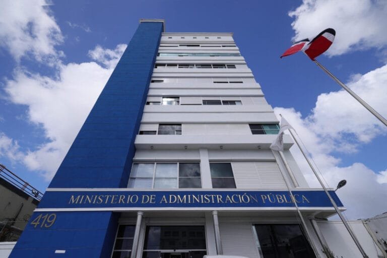 Empleados públicos del GSD trabajarán hasta la 1:00 p. m. este viernes por Juegos Centroamericanos