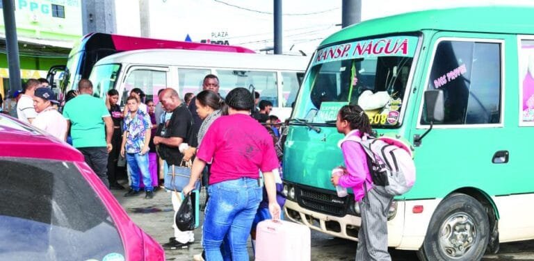 ¡¡NOS LLEVÓ EL DIABLO!! (A partir del lunes aumentarán las tarifas del transporte público en 47 rutas del país) ¡¡NOS LLEVÓ EL DIABLO!! (A partir del lunes aumentarán las tarifas del transporte público en 47 rutas del país)