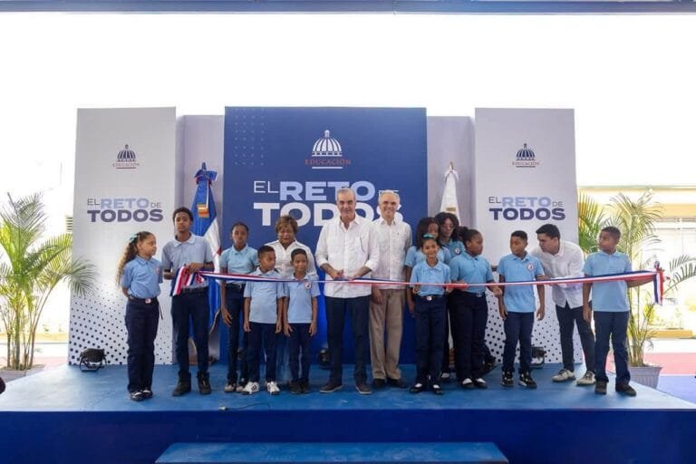 ¡¡EDUCACIÓN AVANZA EN PEDRO BRAND!! (Distrito Educativo 15-06 participa en inauguración de nuevas aulas del Nivel Inicial y techado de cancha en el Centro Educativo Félix Lope de Vega)