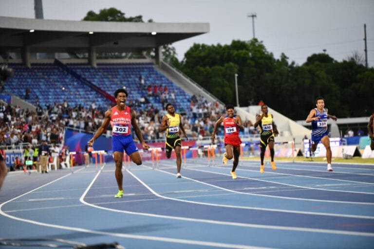 ¡¡MÁS ORO PARA RD!! (El dominicano Yeral Núñez gana oro en los 400 metros vallas)