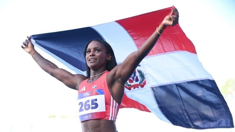 ¡¡RD SE BAÑA EN ORO CENTROAMERICANO!! (RD llega a 118 medallas, Atletismo y karate bañan de oro al país)